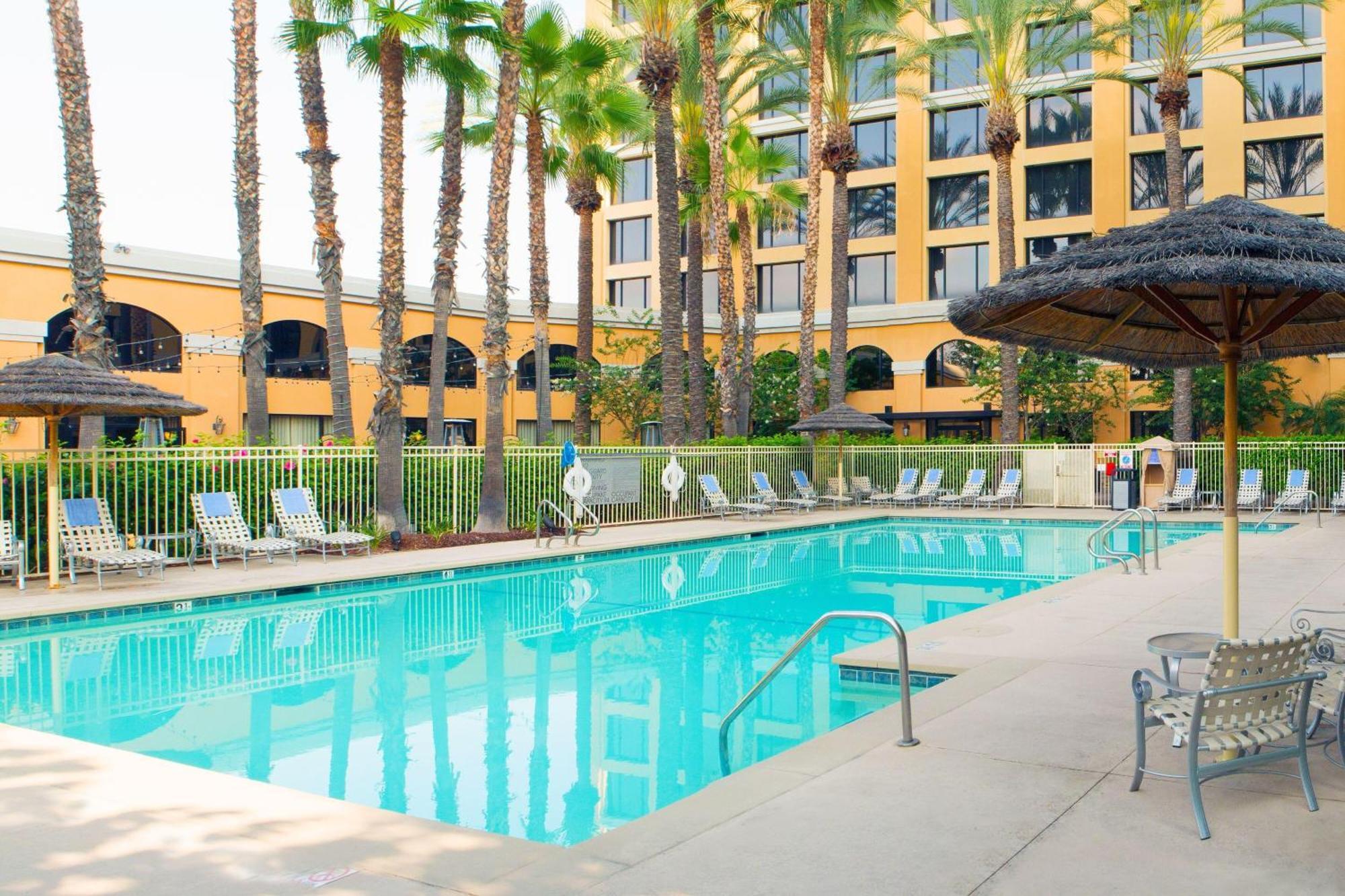 Delta Hotels By Marriott Anaheim Garden Grove Eksteriør billede